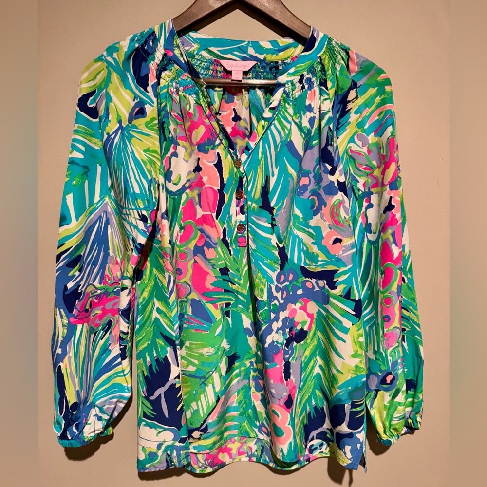 Lilly Pulitzer Elsa silk top. Size S